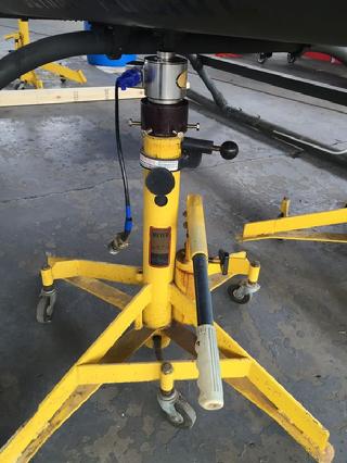 Meyers Jacks, helicopter jacks, helicopter jack, jacking a helicopter, bell helicopter jacks, bell helicopter jack, jacking a bell helicopter, weighing a bell helicopter, helicopter weighing, helicopter weighing machine, wireless helicopter weighing