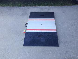 aircraft platform scale, aircraft scales, platform scales, road runner aircraft scale, vishay aircraft scale, road runner aircraft scale repair, airplane scale, airplane scales