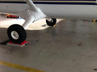 aircraft platform scale, aircraft scales, platform scales, road runner aircraft scale, vishay aircraft scale, road runner aircraft scale repair, airplane scale, airplane scales