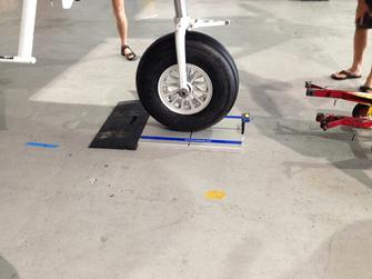 aircraft platform scale, aircraft scales, platform scales, road runner aircraft scale, vishay aircraft scale, road runner aircraft scale repair, airplane scale, airplane scales