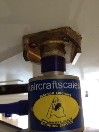 weighing a lear jet, lear jet weighing, lear 60 scale, lear 60 scale, weighing a lear 60,