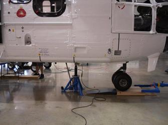 tronair jacks, meyer jacks, airplane weighing, aircraft weighing, helicopter weighing, airplane weighing 