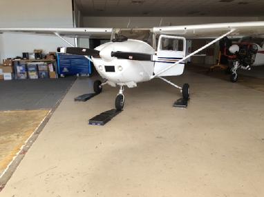 Weighing a 172, weighing a 182, weighing a cessna, how to weigh a cessna, how to weigh a cessna 172, wireless aircraft platforms, aog scales, aog cessna scales, wireless aircraft weighing, aircraft weighing, airplane weighing, weighing an aircraft, weighing an airplane, airplane scales