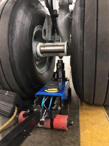 Weighing a Boeing 767, 767 weighing system, weighing a large Boeing jet, under axle weighing a Boeing 767 