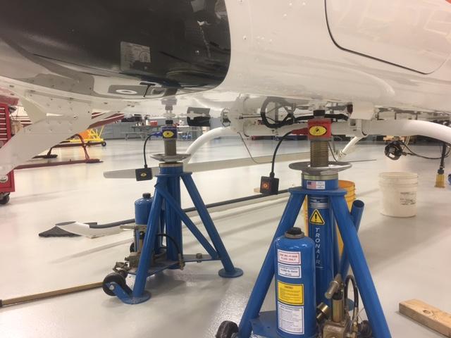 Jackson Aircraft Weighing Systems, aircraft weighing, aircraft scales, wireless aircraft scales, how to weigh an airplane, aircraft weighing, aircraft rental scales, aircraft scale rental